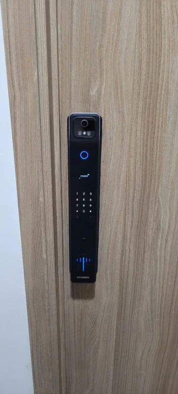 KHOÁ VÂN TAY CỬA GỖ HYUNDAI HY-SLA808F BLACK 8 KHOÁ VÂN TAY CỬA GỖ HYUNDAI HY-SLA808F BLACK