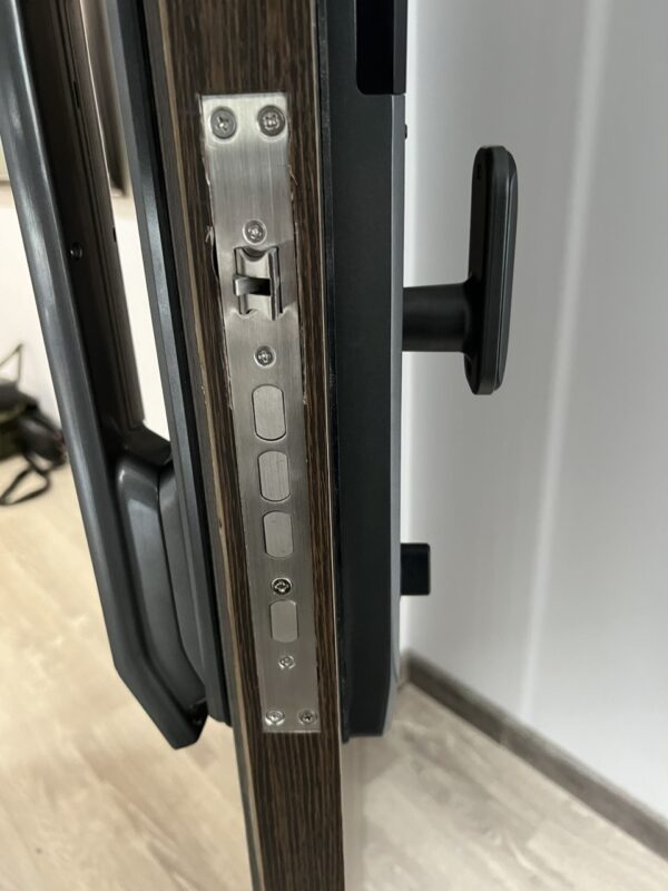 KHÓA VÂN TAY CỬA GỖ HUBERT HB CG25 BLACK 22 KHÓA VÂN TAY CỬA GỖ HUBERT HB CG25 BLACK