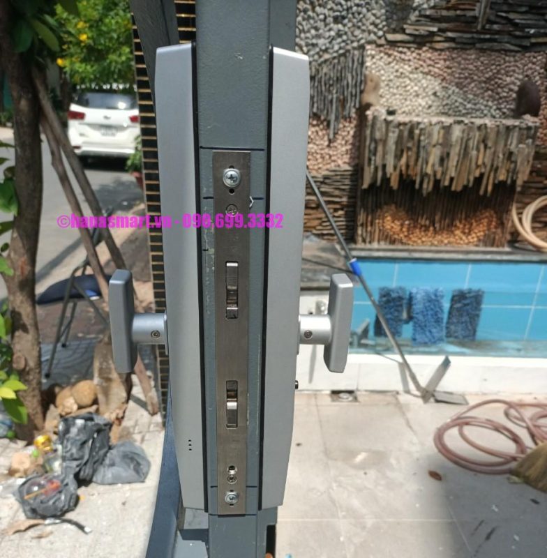 KHÓA VÂN TAY CỬA NHÔM HUBERT HB CN39 STYLE B SILVER GRAY 21 KHÓA VÂN TAY CỬA NHÔM HUBERT HB CN39 STYLE B SILVER GRAY