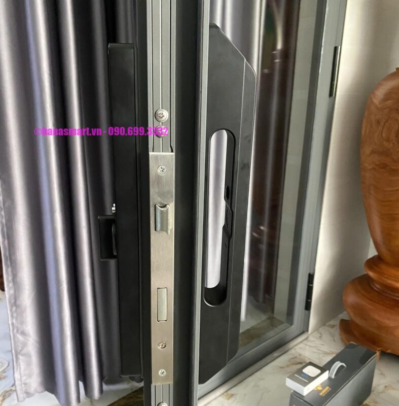 KHÓA VÂN TAY CỬA NHÔM HUBERT HB CN79 BLACK WIFI 19 KHÓA VÂN TAY CỬA NHÔM HUBERT HB CN79 BLACK WIFI