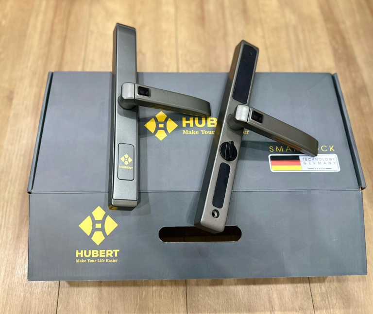 KHÓA VÂN TAY CỬA NHÔM HUBERT HB CN77 GRAY 18 KHÓA VÂN TAY CỬA NHÔM HUBERT HB CN77 GRAY