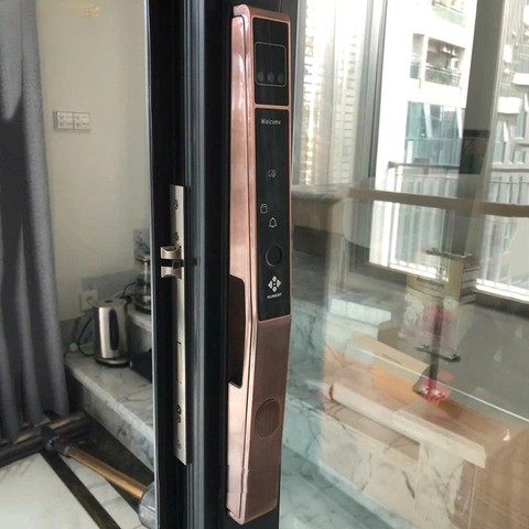 KHÓA VÂN TAY CỬA NHÔM HUBERT HB CN82F BRONZE 42 KHÓA VÂN TAY CỬA NHÔM HUBERT HB CN82F BRONZE