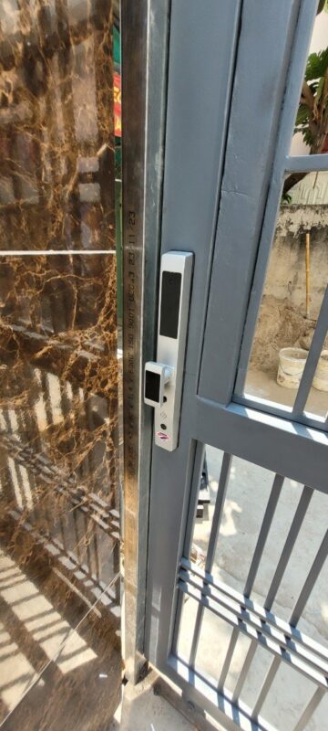 KHÓA VÂN TAY CỬA NHÔM HUBERT HB CN39 STYLE B SILVER GRAY 5 KHÓA VÂN TAY CỬA NHÔM HUBERT HB CN39 STYLE B SILVER GRAY