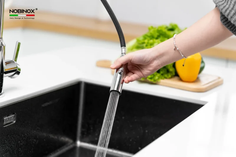 VÒI RỬA BÁT DÂY RÚT NOBINOX IVY NX202 11 VÒI RỬA BÁT DÂY RÚT NOBINOX IVY NX202