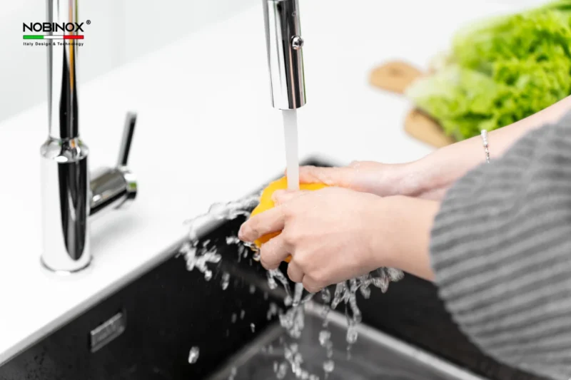 VÒI RỬA BÁT DÂY RÚT NOBINOX IVY NX202 13 VÒI RỬA BÁT DÂY RÚT NOBINOX IVY NX202